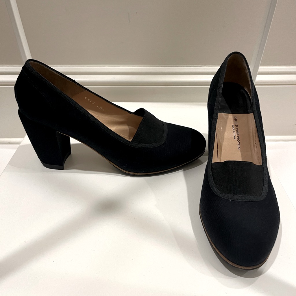 Dries Van Noten Black Pumps - Perfect Condition - Never Worn. Size 40.5.
